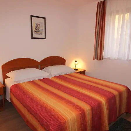 Zeljko Nr1 From The 800 M Apartment Novigrad (Istria)